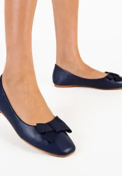 Balerini dama Kiprolos Bleumarin imagine