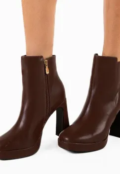 Botine dama Akpofu Maro imagine