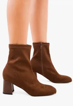 Botine dama Chan Maro imagine