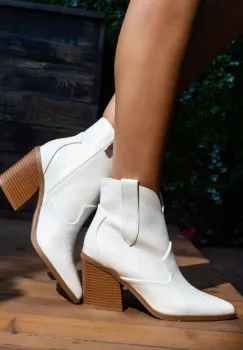 Botine dama Dafyd Albe imagine