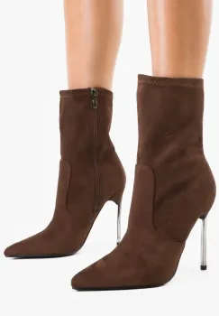 Botine dama Merzelyo Maro imagine