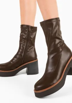 Botine dama Naom Maro imagine