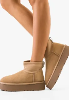 Cizme tip Ug Parfect Bej imagine