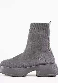 Ghete dama Macha Gri imagine