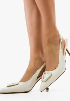 Pantofi cu Toc imagine