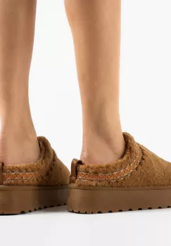 Papuci tip Ug Davila Camel imagine