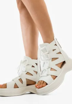 Sandale dama Romulus Albe imagine