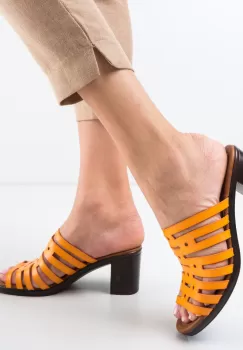Sandale Stroben Galbene imagine