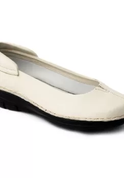 Pantofi confortabili din piele naturala Andreea Bej imagine