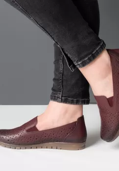 Pantofi piele naturala cu perforatii 1159 visiniu imagine