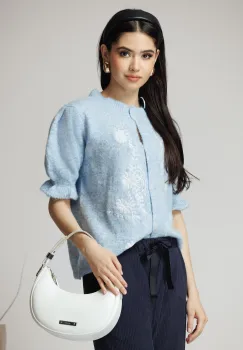 Bluza casual din tricot bleu cu broderie si nasturi imagine