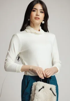 Bluza casual din viscoza alba cu guler incretit imagine