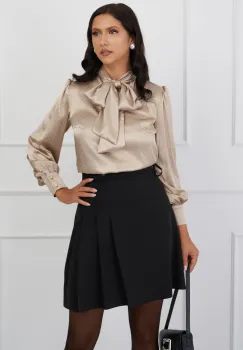 Bluza DY Fashion bej cu strasuri si guler tip esarfa imagine