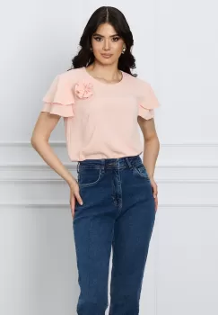 Bluza DY Fashion peach cu trandafir si volane la maneci imagine
