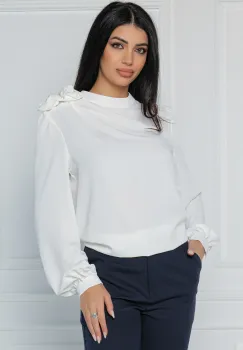 Bluza MBG eleganta din triplu voal alba cu floare pe umar imagine