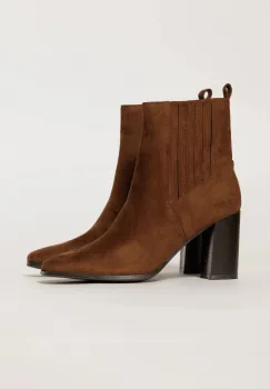 Botine maro din piele ecologica cu design modern si toc patrat imagine