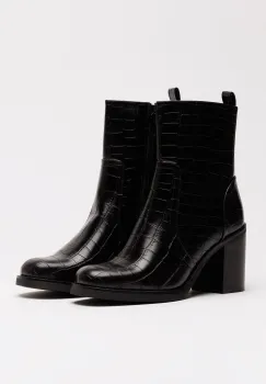 Botine negre din piele ecologica cu textura tip croco imagine