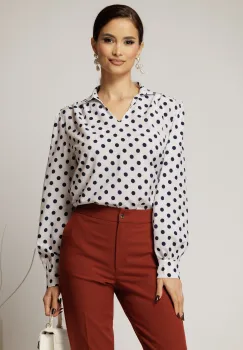 Camasa dama alba cu buline cu decolteu adanc si maneca lunga imagine