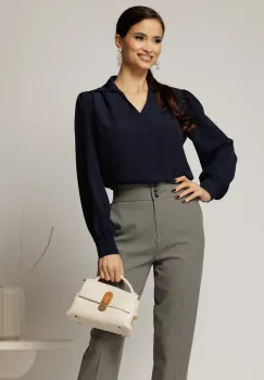 Camasa dama bleumarin cu decolteu adanc si maneca lunga imagine