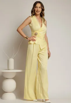 Compleu dama galben din satin cu bluza cu dantela la decolteu si pantaloni imagine