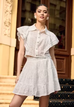 Compleu Daria alb cu fusta si camasa din ghipura imagine