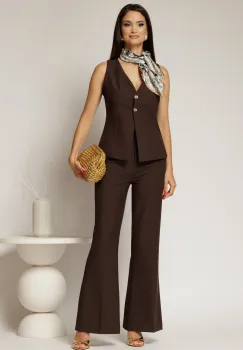 Compleu maro cu vesta cambrata si pantaloni usor evazati imagine