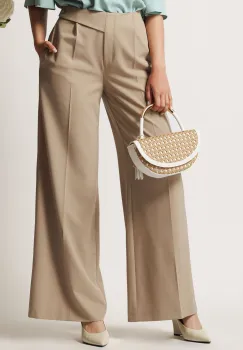 Pantaloni DY Fashion bej din stofa evazati cu betlie pe o parte imagine