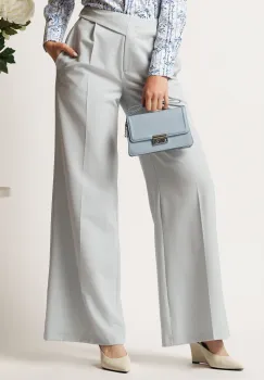 Pantaloni DY Fashion gri din stofa evazati cu betlie pe o parte imagine