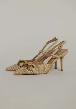 Pantofi bej cu finisaj impletit si accesoriu auriu imagine