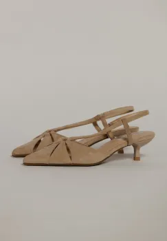Pantofi bej din piele intoarsa ecologica cu barete imagine