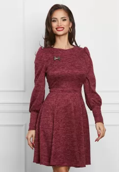 Rochie Dy Fashion bordo din tricot cu brosa imagine