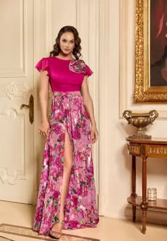 Rochie DY Fashion lunga fucsia cu imprimeu floral pe fusta si floare maxi la umar imagine