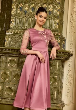 Rochie DY Fashion roz cu dantela florala la bust imagine