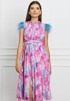 Rochie Dy Fashion roz cu imprimeu bleu si pene la umeri imagine