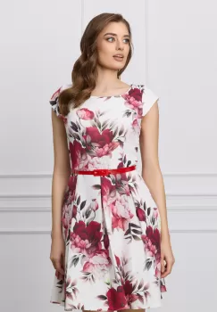 Rochie Irene alba cu flori mari bordo si curea in talie imagine