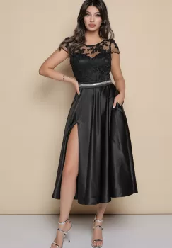 Rochie MBG neagra cu dantela la bust si crepeu maxi imagine