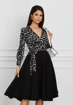 Rochie MBG neagra cu imprimeu alb la bust imagine