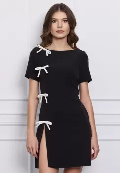 Rochie MBG neagra scurta cu funde albe si crepeu pe fusta imagine