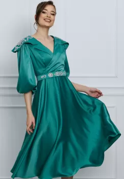 Rochie Miruna verde cu strasuri pe umeri si curea in talie imagine