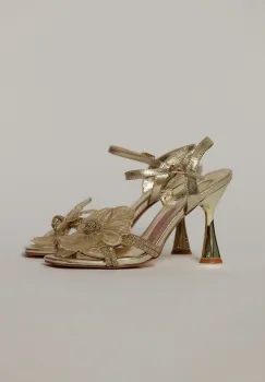 Sandale aurii cu accesoriu floare si barete stralucitoare imagine