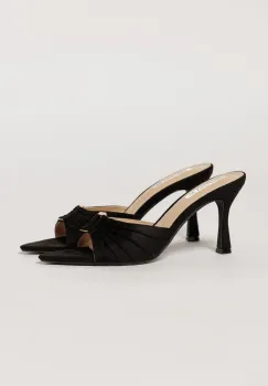 Sandale negre de tip mule cu acceesoriu auriu imagine