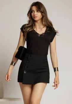 Tricou negru din viscoza cu decolteu in V si dantela imagine