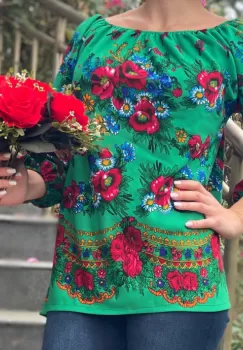 Bluza stilizata cu motive florale Sanziana 18 imagine