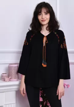 Bluza stilizata traditional cu broderie si ciucuri Clarita imagine