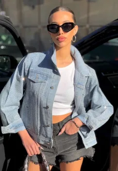 Geaca din denim cu strasuri - Cool imagine