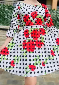 Rochie cu motive florale eleganta scurta Garofita 2 imagine