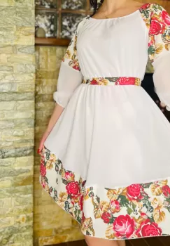 Rochie cu motive florale eleganta Teuta 2 imagine