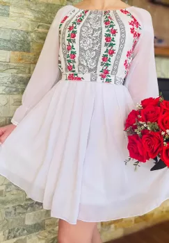 Rochie stilizata cu motive traditionale Elina 3 imagine