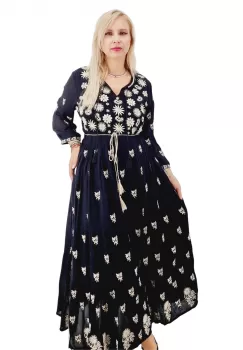 Rochie Traditionala cu broderie Sara 9 imagine