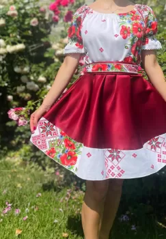Rochie Traditionala stilizata cu maci 17 imagine